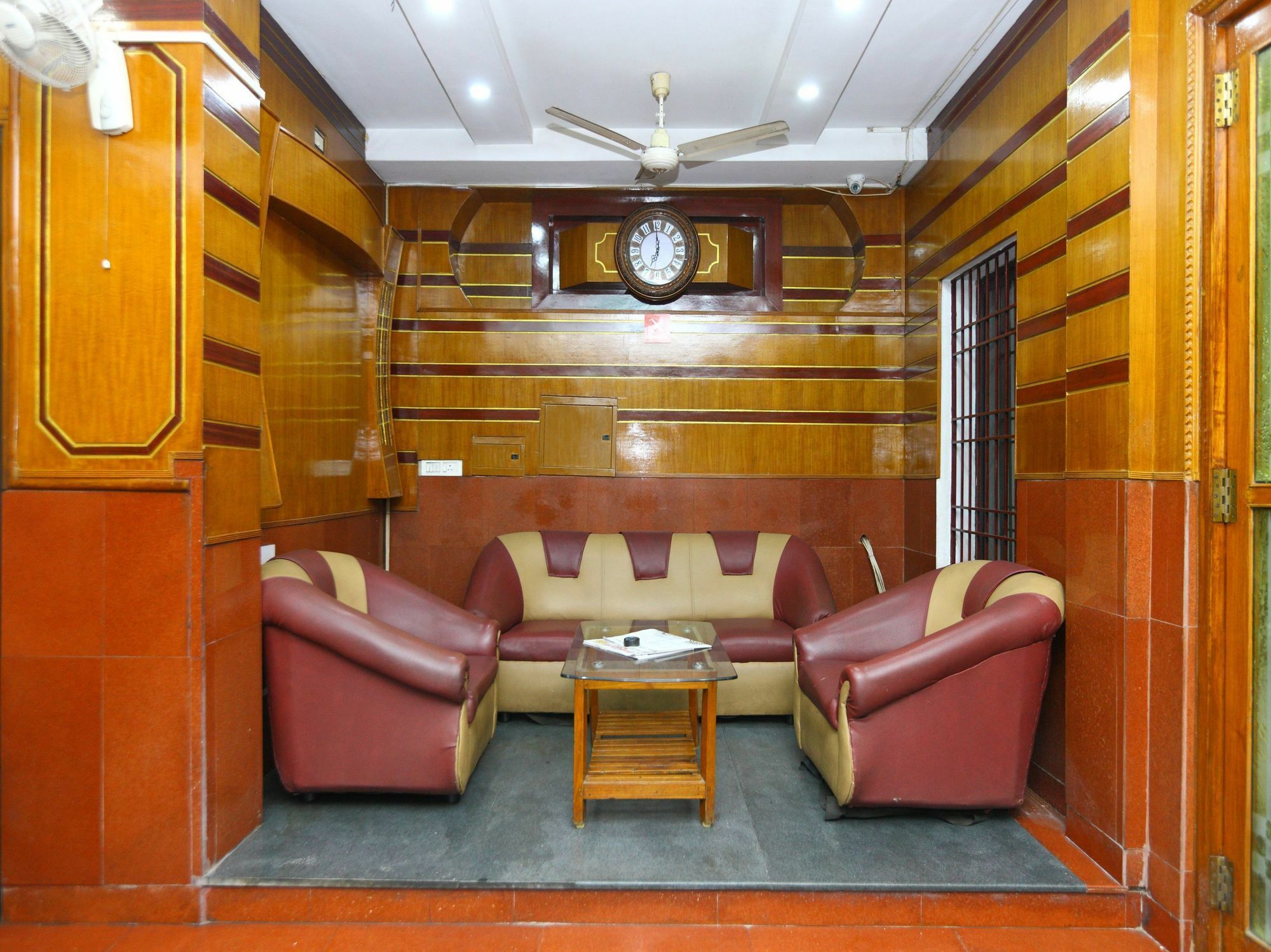 Oyo 9343 Jp Residency Hotel Puduccseri Kültér fotó
